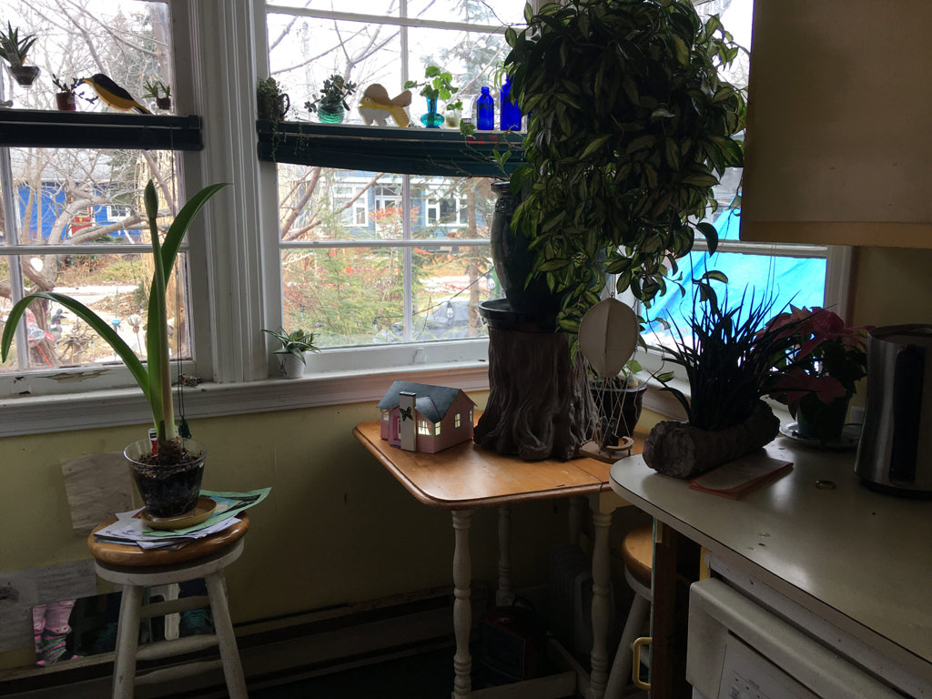 Kristin & Philip, interior with model